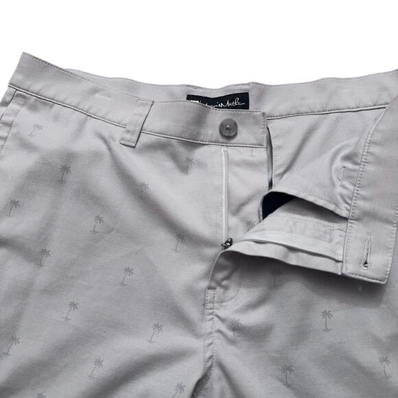 Travis Mathew Shorts Mens 35 Performance Golf Stretch Geometric Palm Tree Gray - Picture 2 of 4